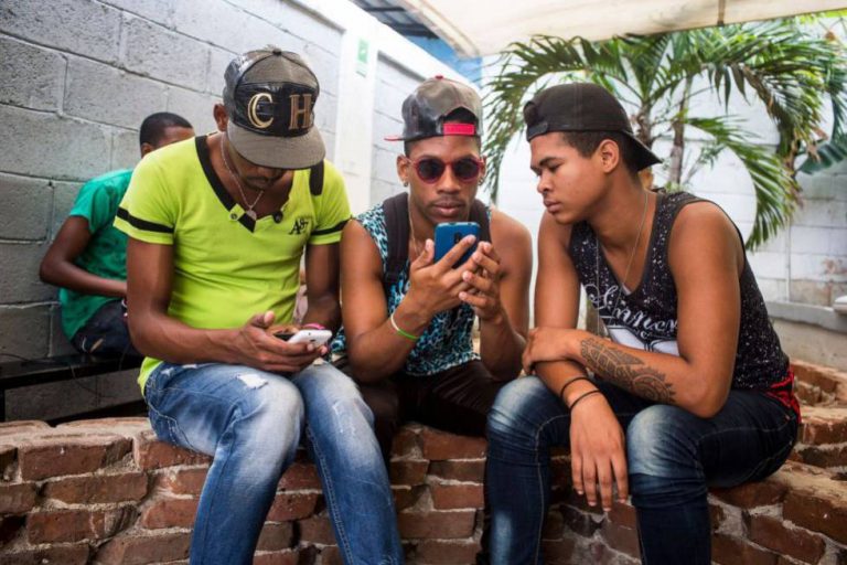 Cuba | Inversiones de Etecsa incrementarán servicio de telefonía en Cienfuegos