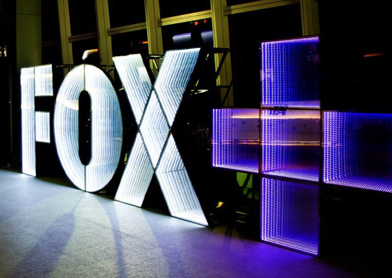 Brasil: asociaciones de radiodifusión piden a la Anatel suspender la interrupción del servicio de Fox+ en Internet