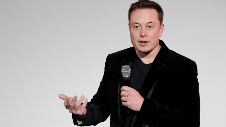 Elon Musk: hay que seguir produciendo petróleo y gas para que la civilización no se derrumbe