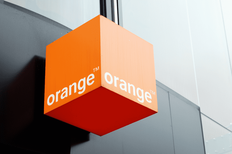 Orange extiende oferta por acciones restantes en su filial belga