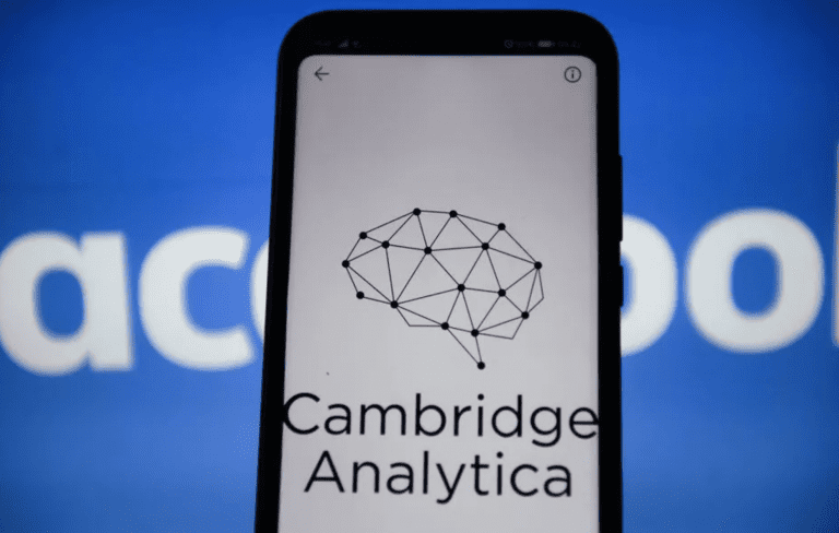 Brasil multa a Facebook por caso Cambridge Analytica