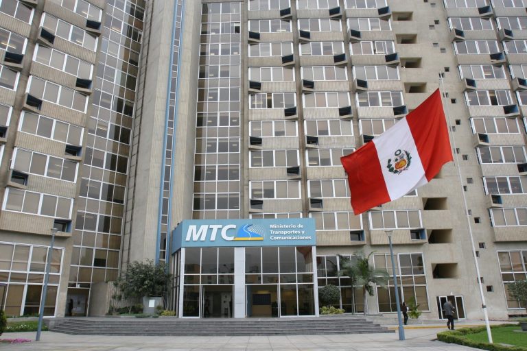 Perú | MTC otorgó concesión a cuatro empresas para servicio de telecomunicaciones