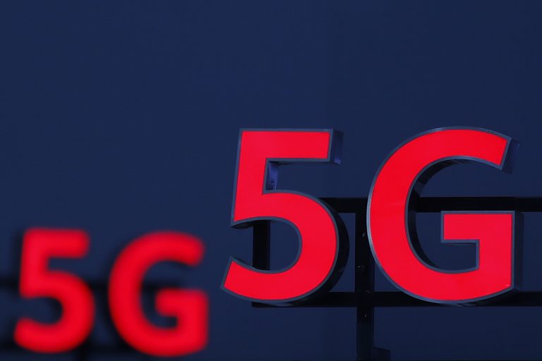Bélgica asigna a cinco operadores licencias temporales para 5G