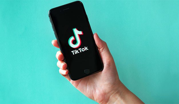 Oracle se suma a los interesados en adquirir la participación estadounidense de TikTok