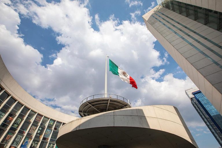 México | Propone senadora modificar Ley de Derechos a favor de 5G