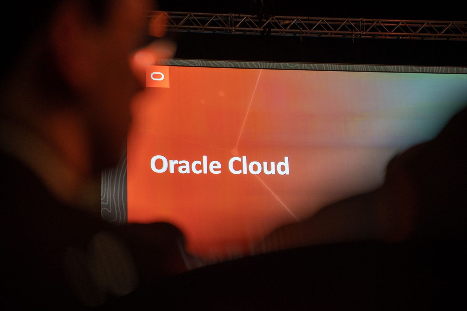 Reinvención de los operadores a plataformas de generación de servicios se  hará de la mano del Cloud: Oracle | DPL News