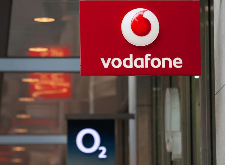 Telefónica y Vodafone comercializarán su empresa conjunta de torres en Reino Unido