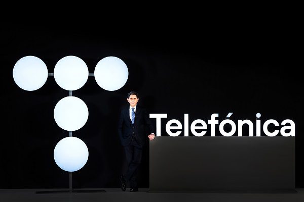 Telefónica lanza un programa de recompra de deuda de hasta 1.242 millones de euros