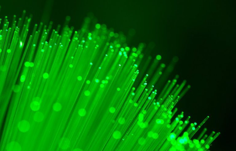 9 de cada 10 proveedores ofrecen fibra óptica en Brasil