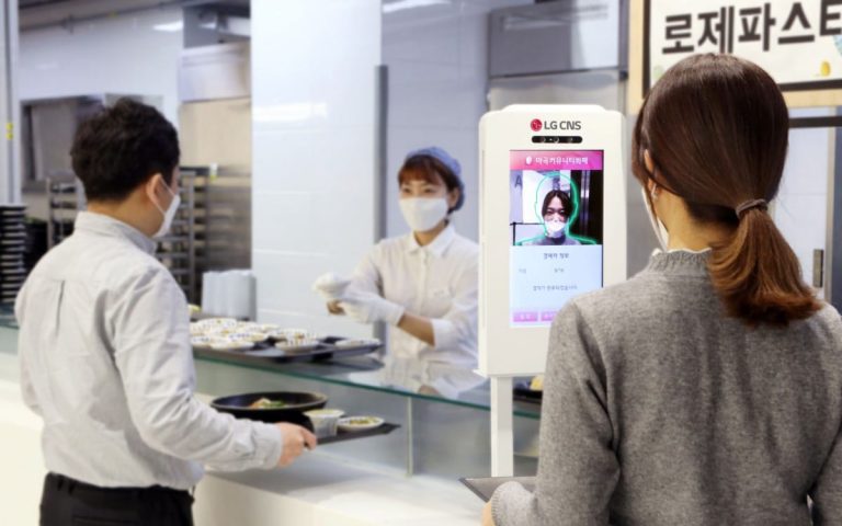 Más de mil millones de usuarios usarán reconocimiento facial para autentificar pagos en 2025