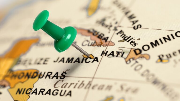 Jamaica | Punto de acceso Wi-Fi lanzado en el distrito de Stewarton, Clarendon North Central