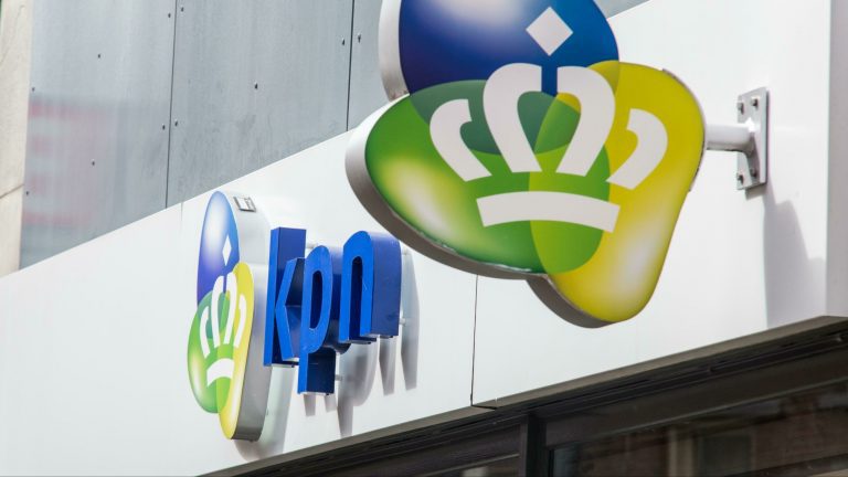 KPN reporta caída en ventas al primer trimestre; rechaza ofertas de compra