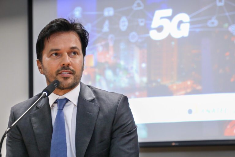 Ministério das Comunicações edita decretos para agilizar aprovação do edital do 5G
