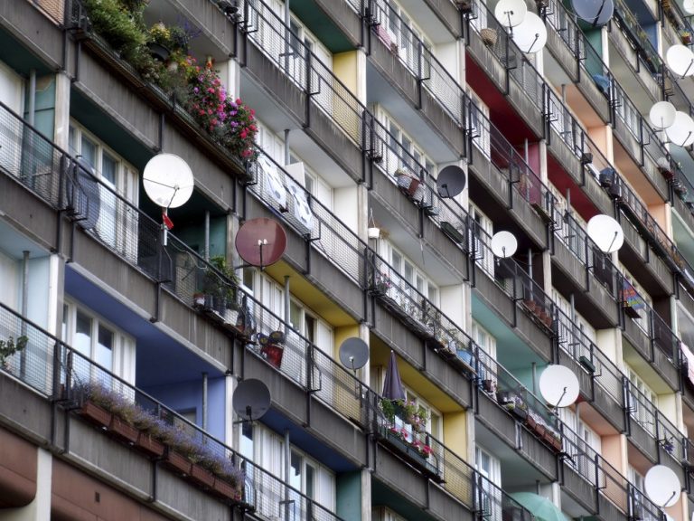 España revisa detalles de ayudas para instalación de infraestructura telecom en edificios