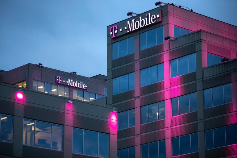 T-Mobile cierra compra de Shentel por 1.94 mil millones de dólares