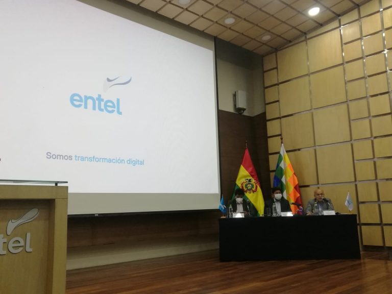 Bolivia | Entel moderniza el servicio de acceso a Internet en la comunidad Santo Domingo