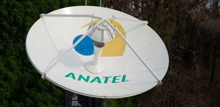 Entidades devem regularizar documentos para migrar sinal para banda Ku: Anatel