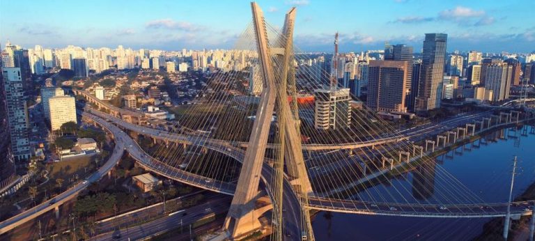 São Paulo anuncia reducción de impuesto en comunicaciones, gasolina y energía