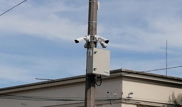 Uruguay | Instalan 12 cámaras de seguridad 5G y prometen despliegue de fibra en Lavalleja