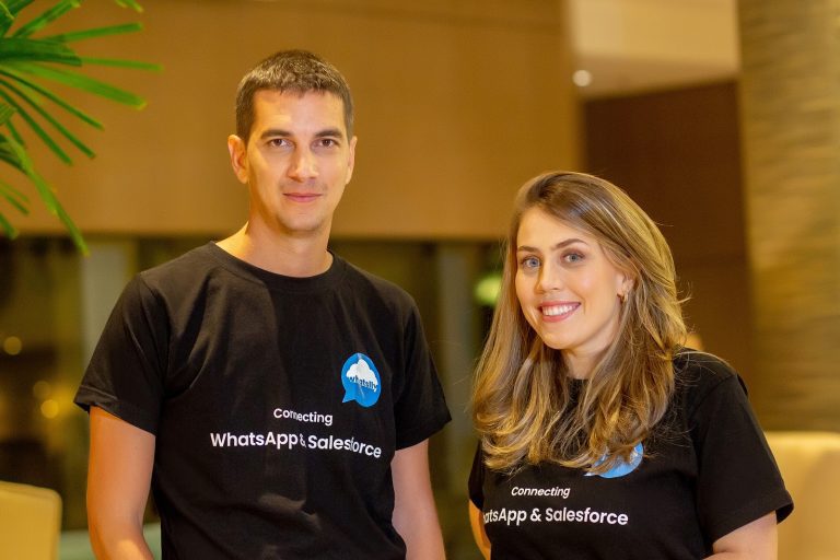 Whatslly: la startup que quiere conectar los negocios en América Latina