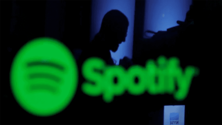 Spotify toma medidas contra la desinformación de Covid-19 en podcast