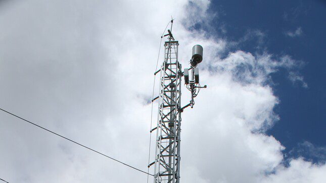 Telefónica sigue instalando antenas a cambio de uso de espectro en Perú