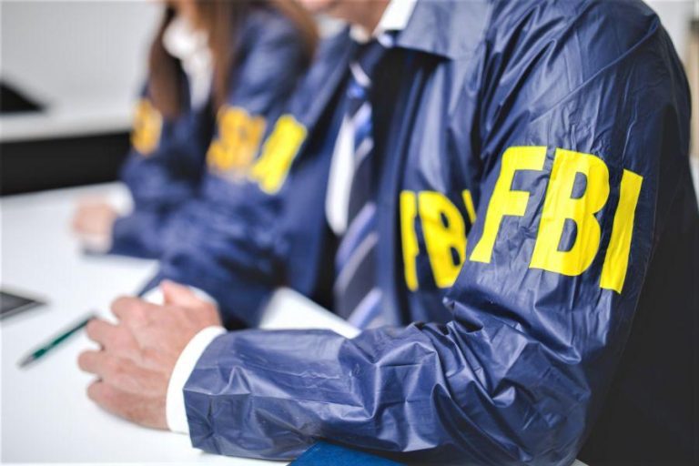 Estados Unidos embiste contra criptocrímenes con nueva zar y unidad en el FBI