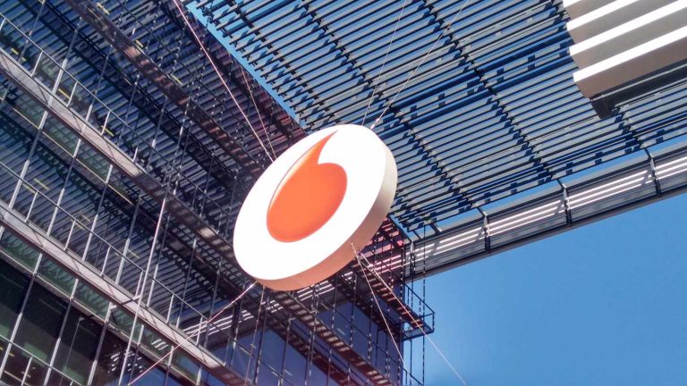 España | Vodafone explora la venta de su red de banda ancha fija