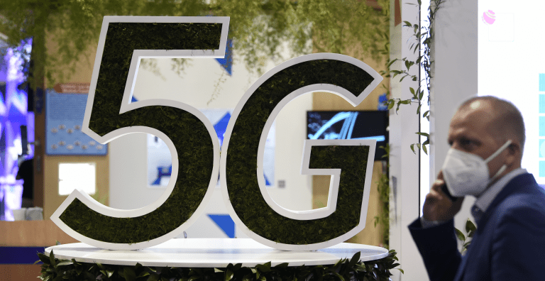 Francia lanza nuevo programa para impulsar 5G industrial