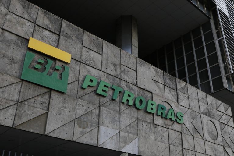 Brasil | Petrobras desenvolve robô inédito para inspeções submarinas