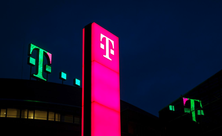 Deutsche Telekom amplía su participación en T-Mobile de Estados Unidos