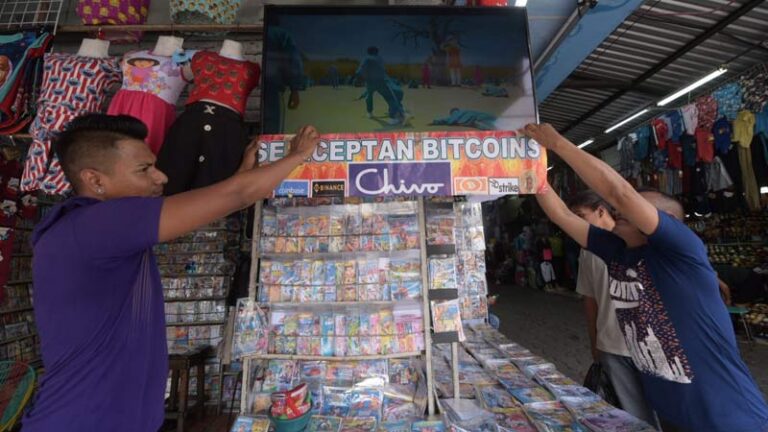 El Salvador | Pequeños negocios en San Salvador no aceptan pagos en bitcoin