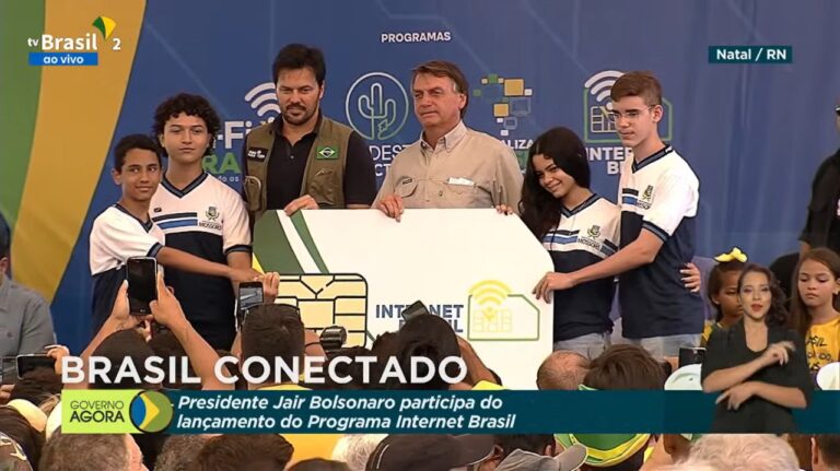 Ministério das Comunicações distribui primeiros chips do Internet Brasil