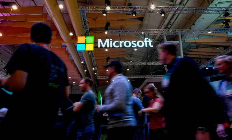 Microsoft firma acuerdo de neutralidad laboral con sindicato de Activision Blizzard