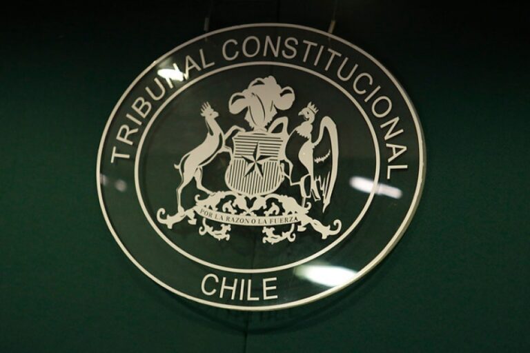 Tribunal chileno respalda confidencialidad en traspaso de espectro de Entel a Claro
