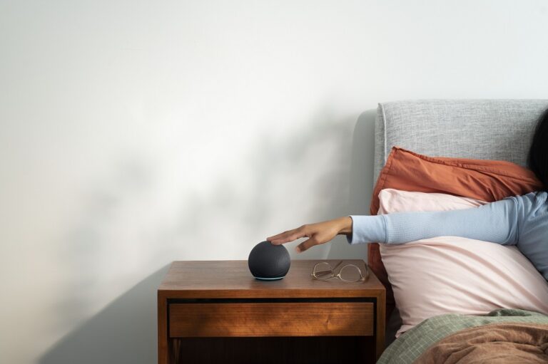 Amazon presenta nuevos altavoces Echo Dot para el hogar