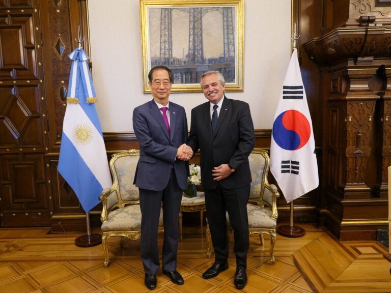Argentina | El presidente mantuvo un encuentro con el primer ministro de la República de Corea, Han Duck-soo