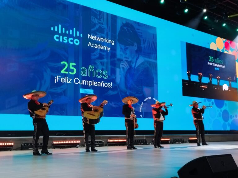 Cisco Networking Academy va por 6.2 millones de estudiantes en América Latina