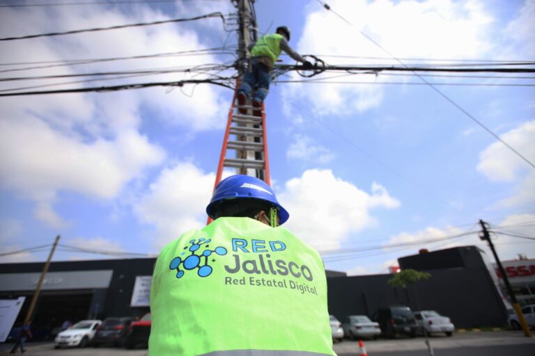 Gobierno de Jalisco despliega 6 mil kilómetros de fibra óptica para conectividad