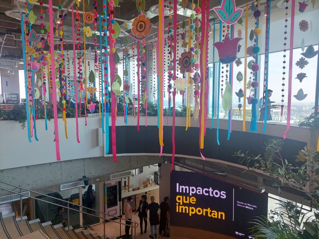 Mercado Libre, fuente de ingresos para cerca de medio millón de familias mexicanas 2 dplnews ML oficinas dn191223