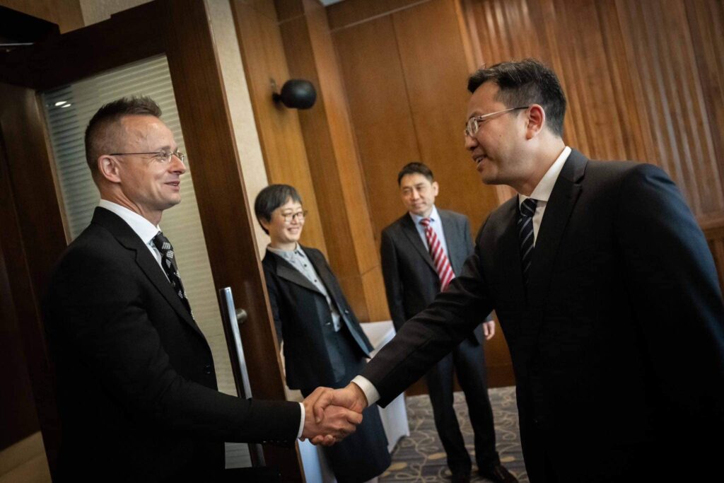 Fiberhome instalará su mayor planta europea de cables ópticos en Hungría 1 dplnews hungria fiberhome mc2524