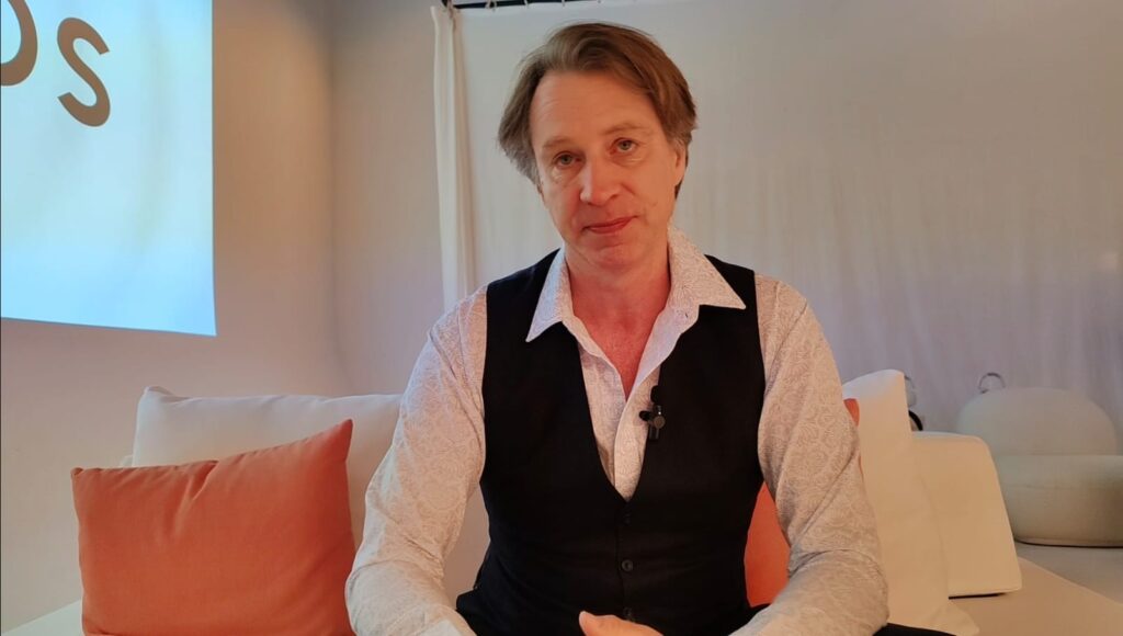 Conversamos con Giles Martin, ‘el hijo del quinto Beatle’, sobre IA, tecnología y música 2 dplnews Giles Martin mc19624