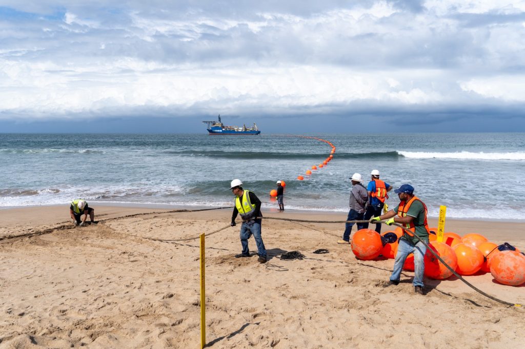 Telmex pone en operación el cable submarino TMX-5 en México (mira la galería) 1 dplnews telmex cable submarino 21 jb270925