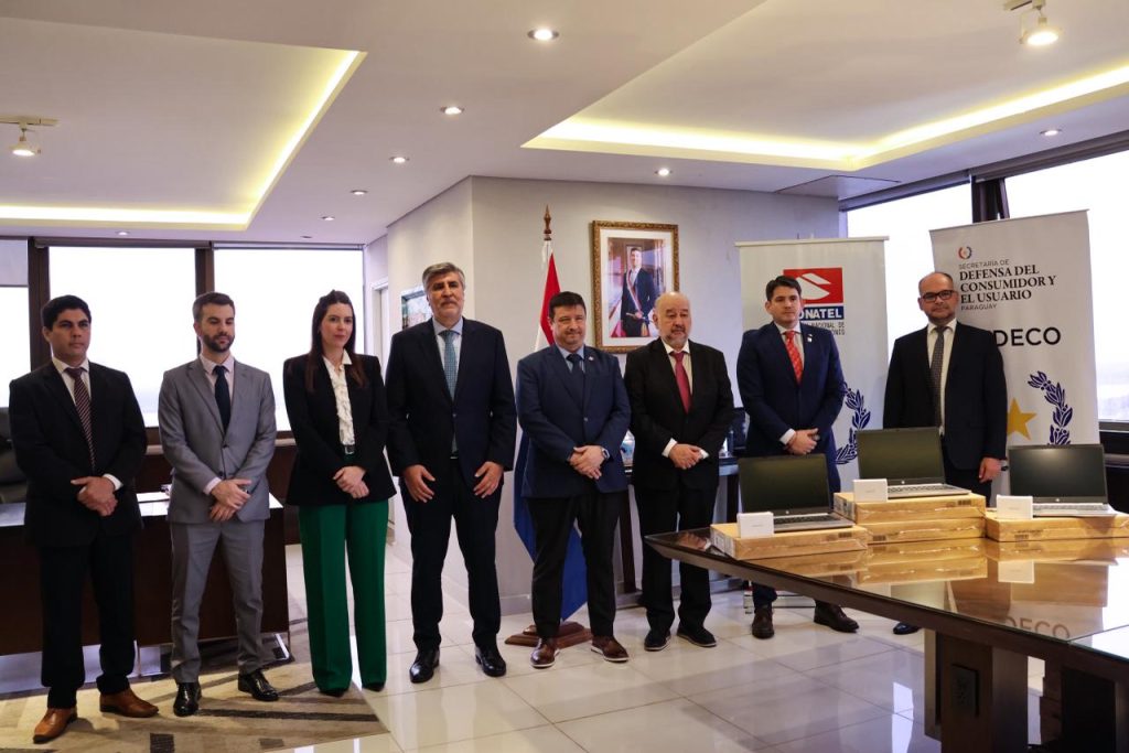 Paraguay | SEDECO recibe notebooks con acceso móvil a internet donadas por la CONATEL 1 dplnewsSEDECOCONATELNOTEBOOKS1 rp14112025