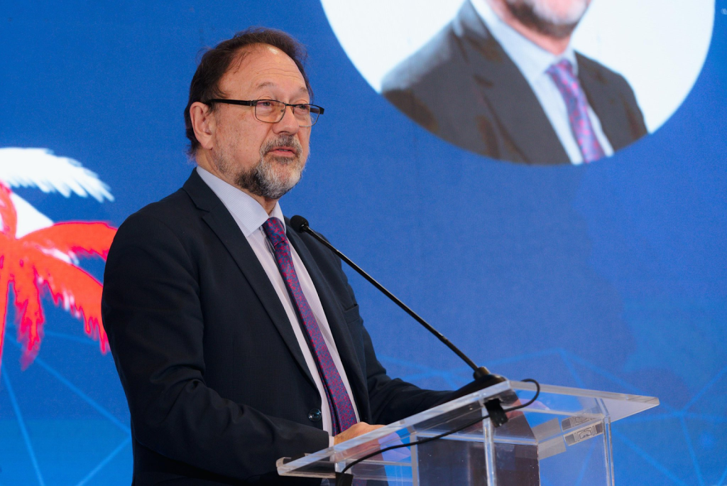 Europa y América dialogan sobre regulación telecom; pugnan por ajustes y participación de más actores 1 dplnewsAngelGarciaCastillejoVPCNMC rp12122025