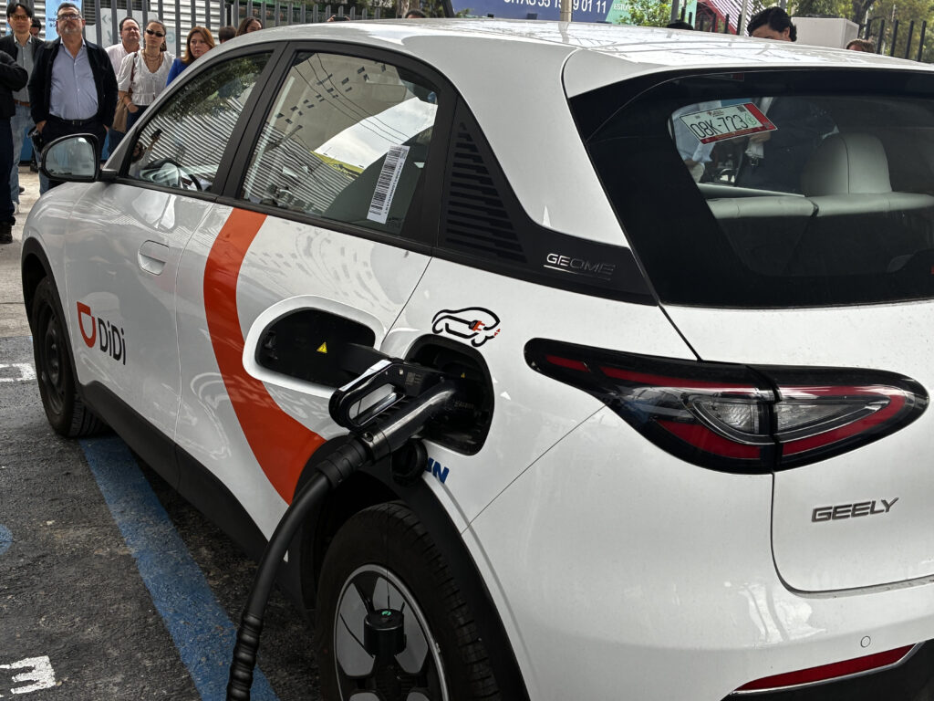 Huawei, DiDiVolt y GOenergy inauguran electrinera de carga ultra rápida en México 5 dplnews huawei didivolt goenergy jb130626 1