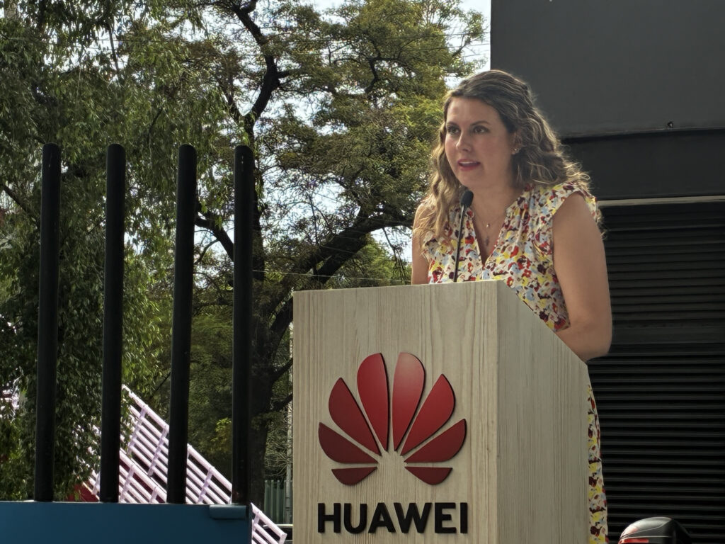 Huawei, DiDiVolt y GOenergy inauguran electrinera de carga ultra rápida en México 3 dplnews huawei didivolt goenergy jb140626 1
